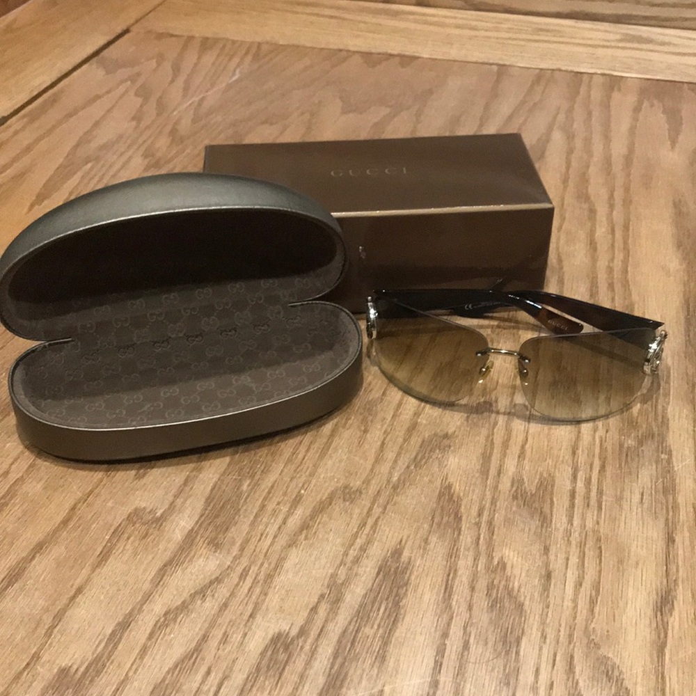 Gucci authentic sunglasses